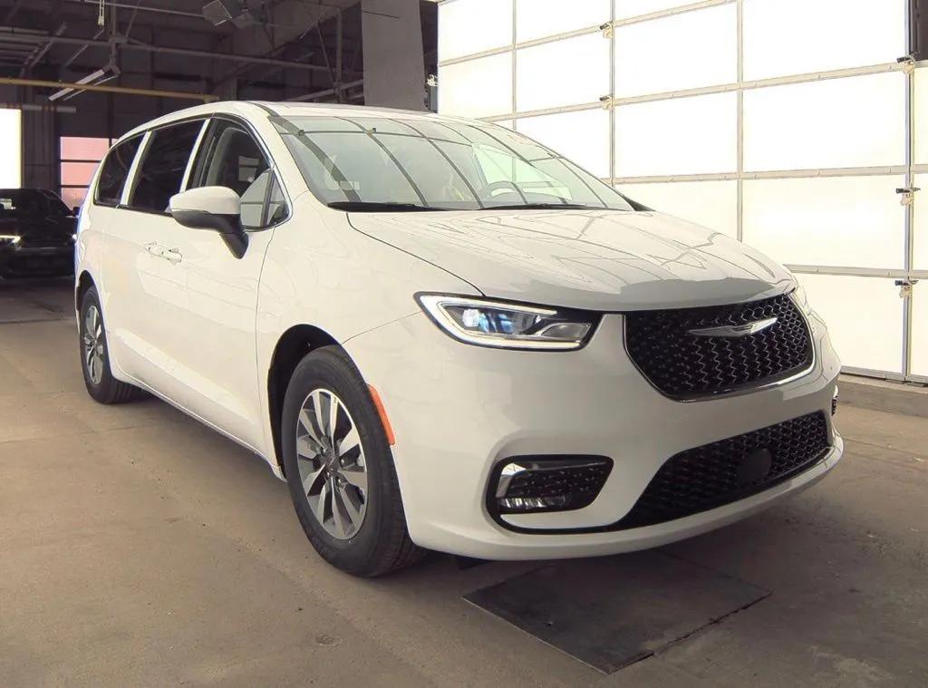 chrysler pacifica hybrid 2023 2C4RC1L7XPR583920 image chrysler pacifica hybrid 2023 2C4RC1L7XPR583920 image